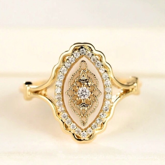 Anthropologie Jewelry - SALE 18k Gold Victorian Vintage Ring (Size 6)